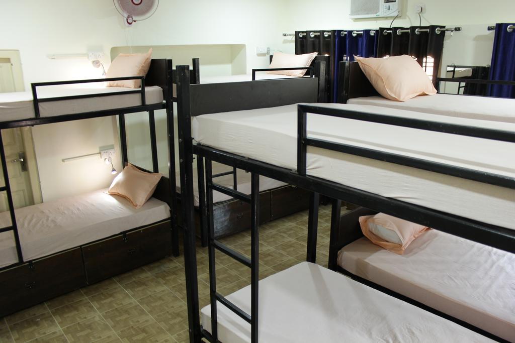 Zostel Varanasi Room photo
