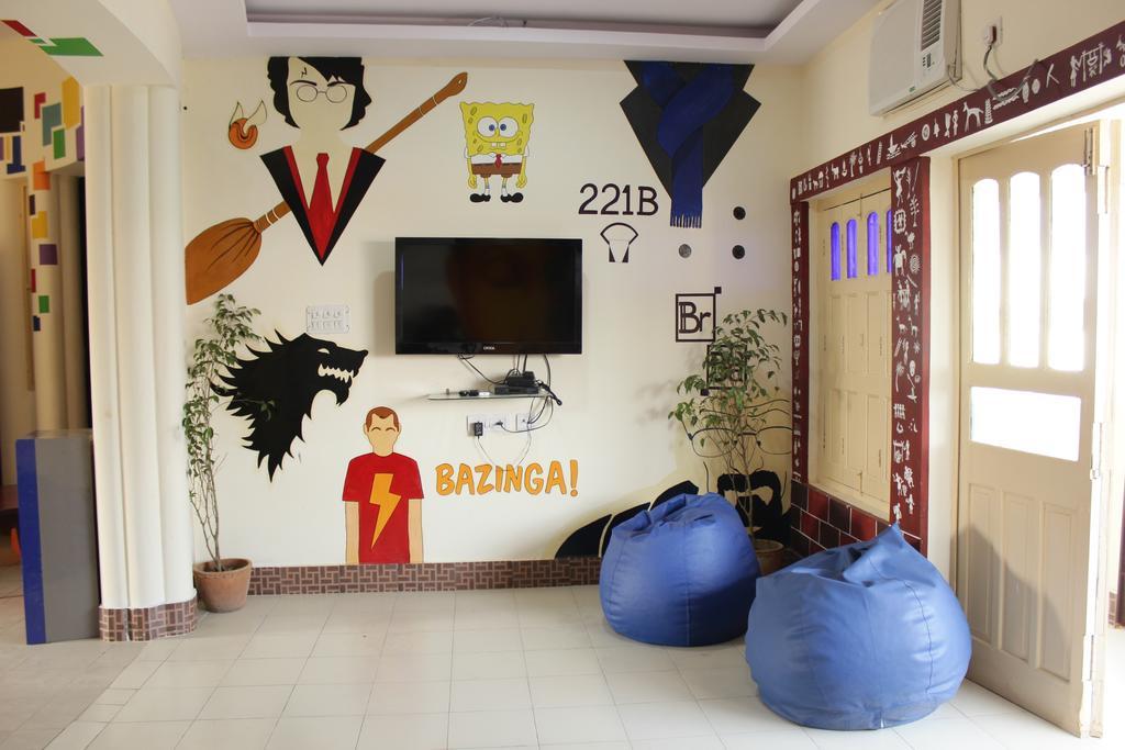 Zostel Varanasi Exterior photo